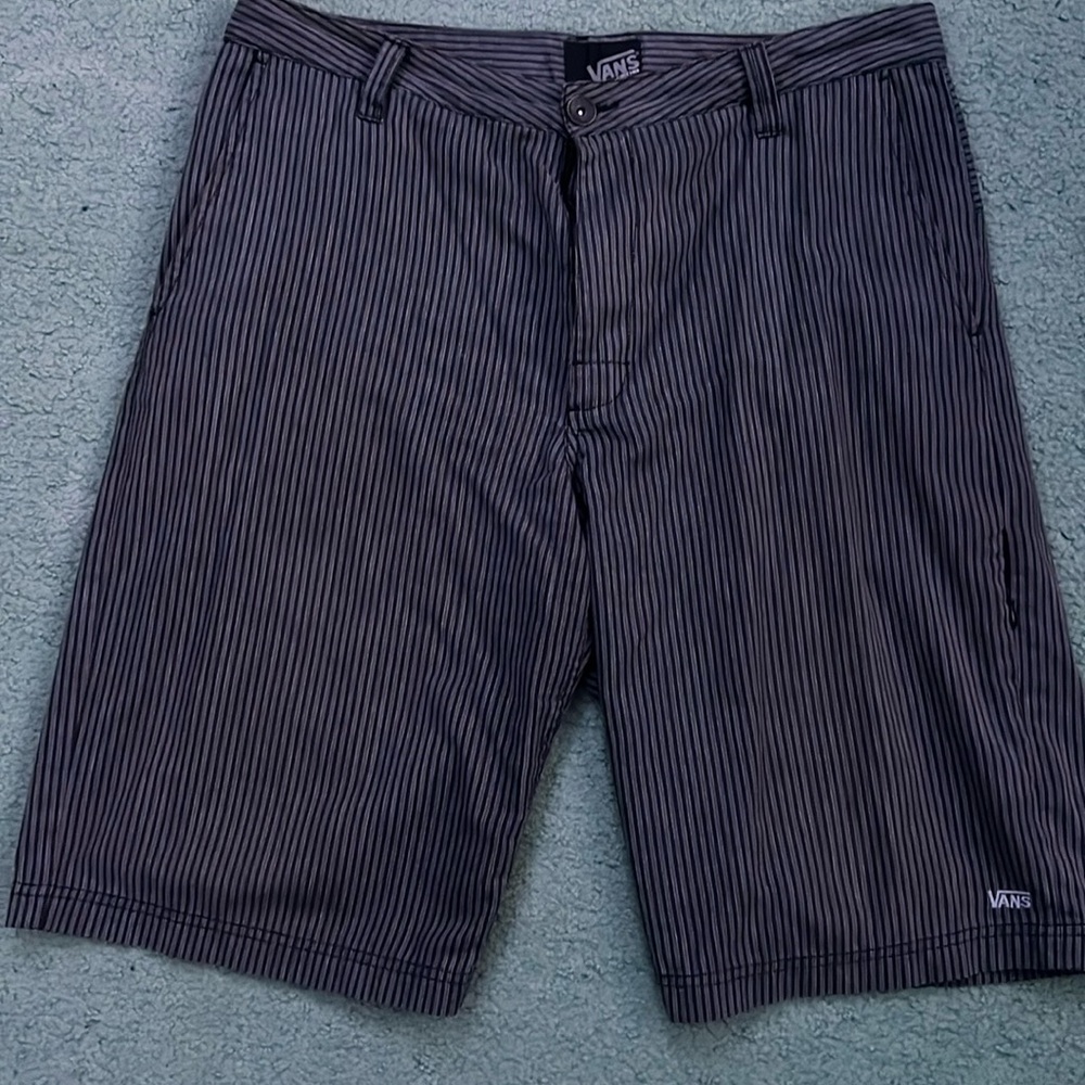 Size 34 M Vans shorts